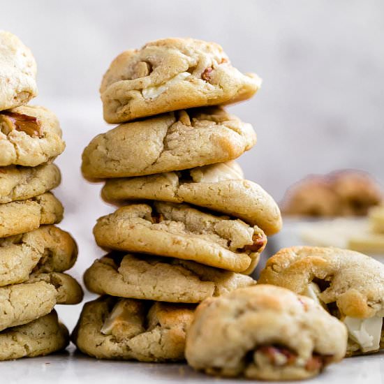 WHITE CC WALNUT OATMEAL COOKIES