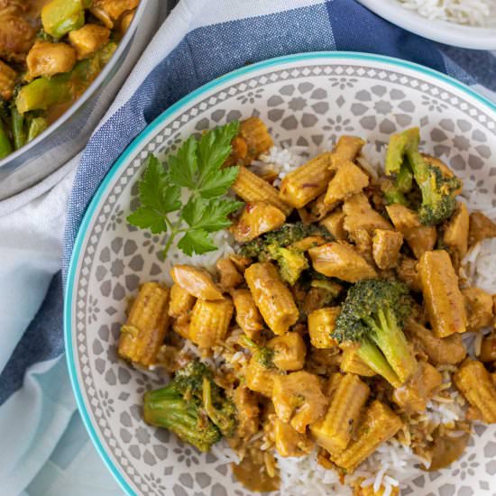 Spicy Peanut Chicken Satay Bowls