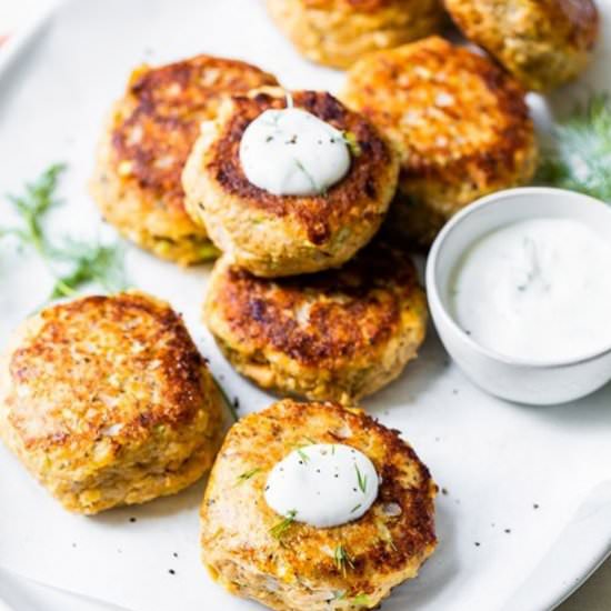 Salmon Croquettes with Dill Sauce