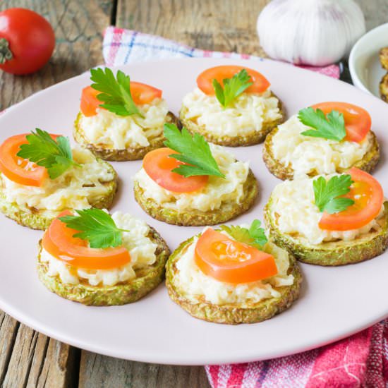 Garlic and Cheese Zucchini