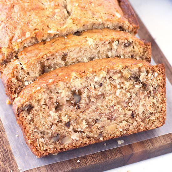 Easy and Moist Banana Bread