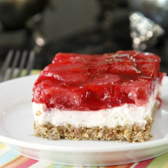 Strawberry Pretzel Dessert Bars