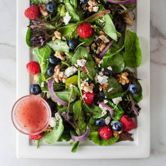 Summer mixed green salad