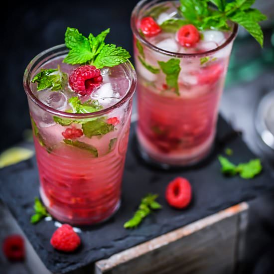 Raspberry Keto Mojito