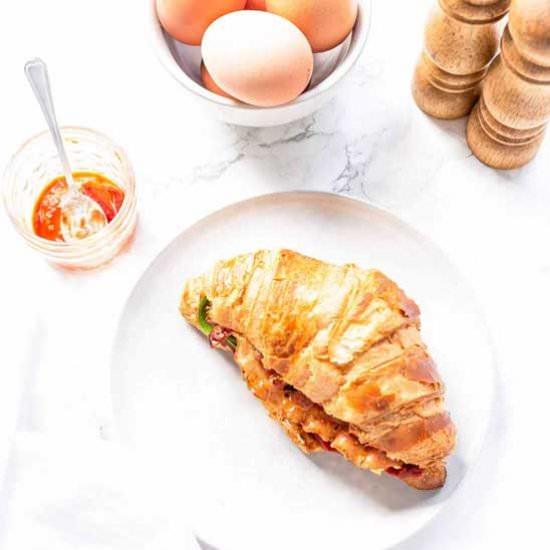 Breakfast croissant