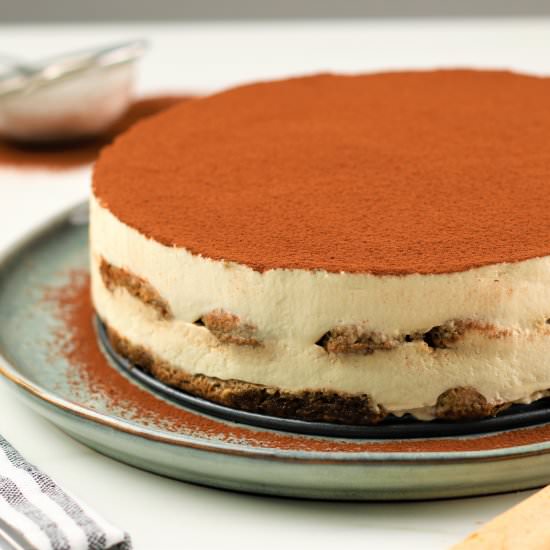 Tiramisu Cake