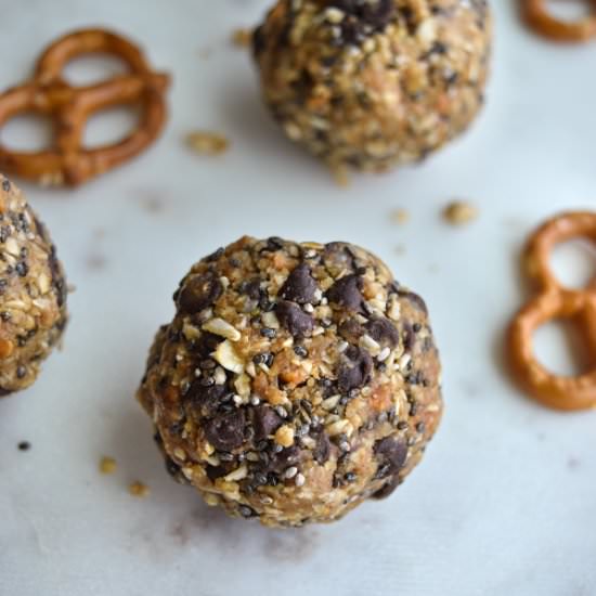Peanut Butter Pretzel Energy Bites