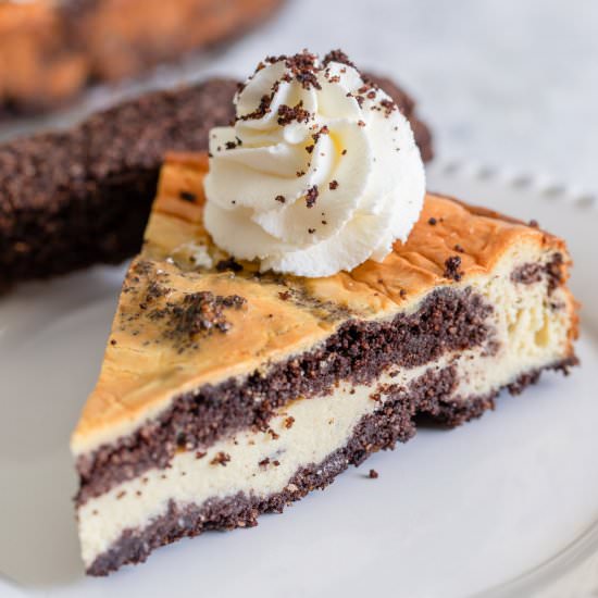 Keto Cookies and Cream Cheesecake