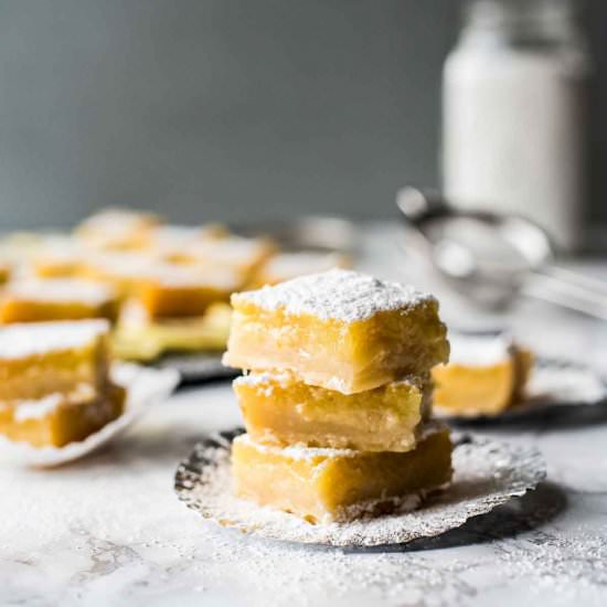 Easy Lemon Bars w/ Shortbread Crust