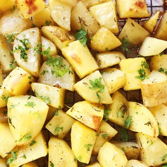 Easy Crispy Roasted Potatoes
