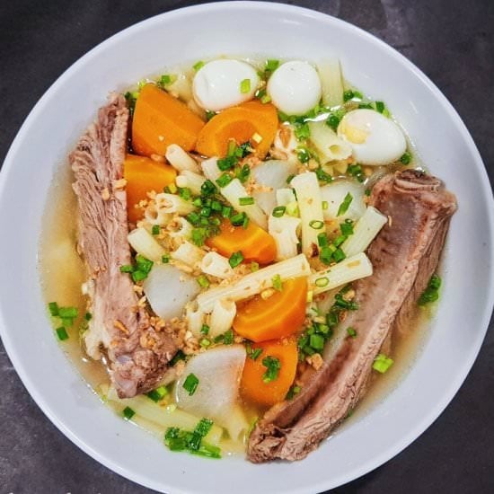 Comfort food macaroni soup