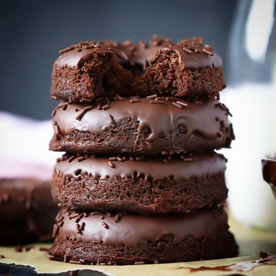 Grain Free Chocolate Cake Donuts