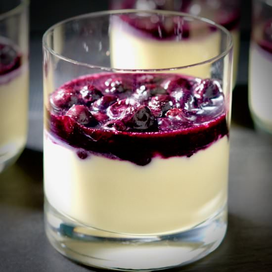 Sake panna cotta with a blueberries