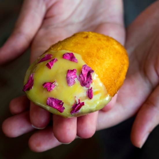 White Chocolate & Lemon Curd Madeleine