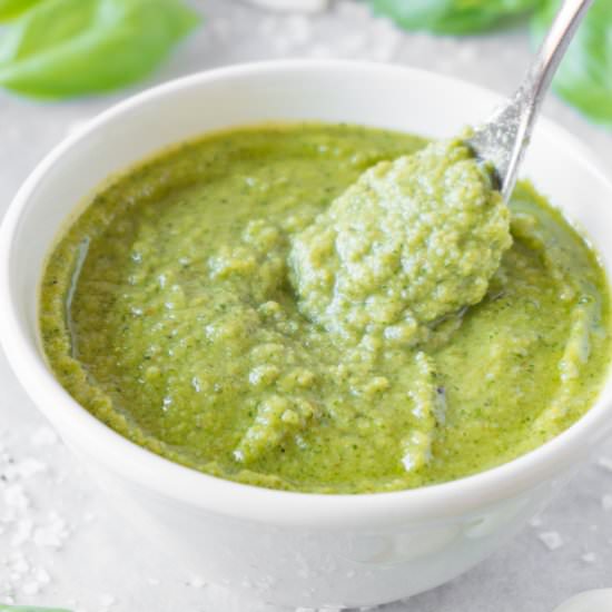 Keto pesto with walnuts