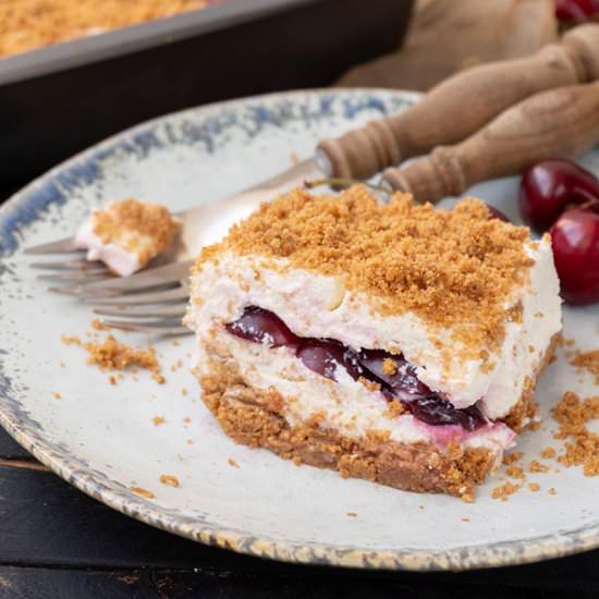 No-Bake Cherry Cake