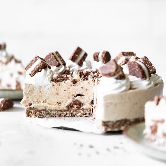 Cookies and Cream Cheesecake