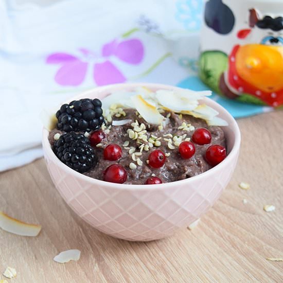 Vegan Acai Oatmeal