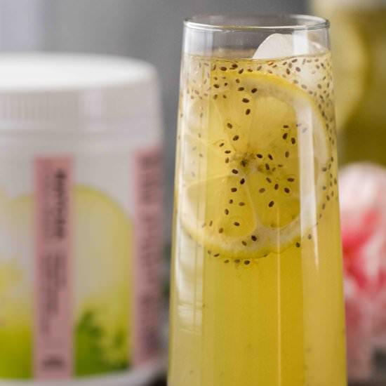 Keto matcha lemonde with chia seeds