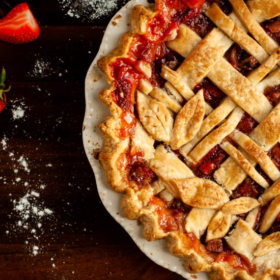 Gluten Free Strawberry Rhubarb Pie