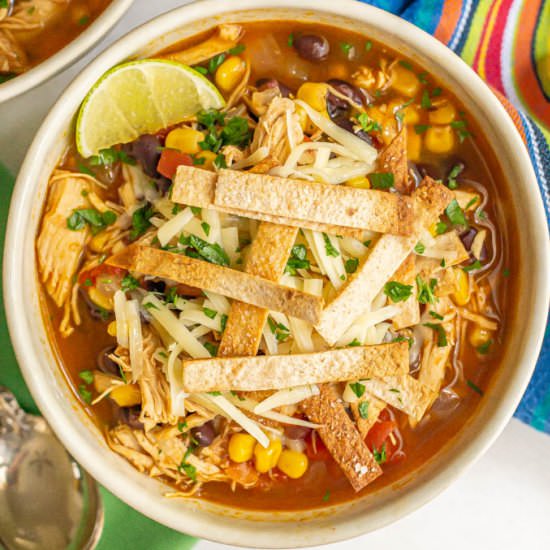 Easy chicken tortilla soup