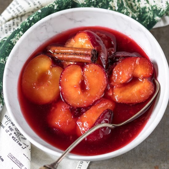Stewed Plums with Cinnamon