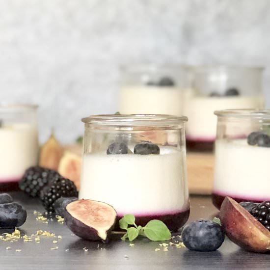 lemon mousse with blueberry sauce