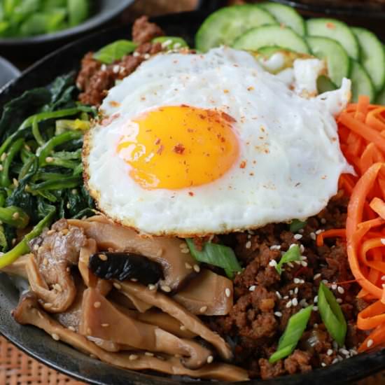 Beef Bibimbap (Korean Rice Bowl)