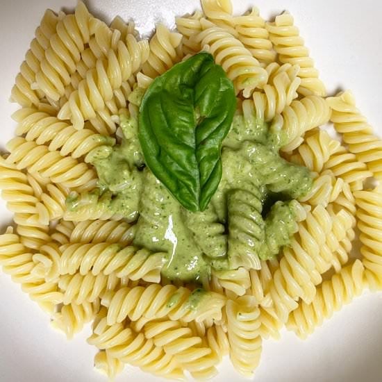 Pasta with homemade pesto sauce
