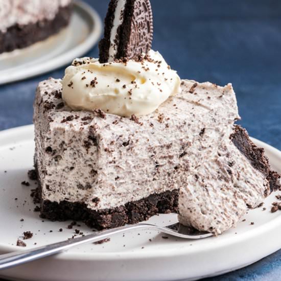 Cookies and Cream Cheesecake