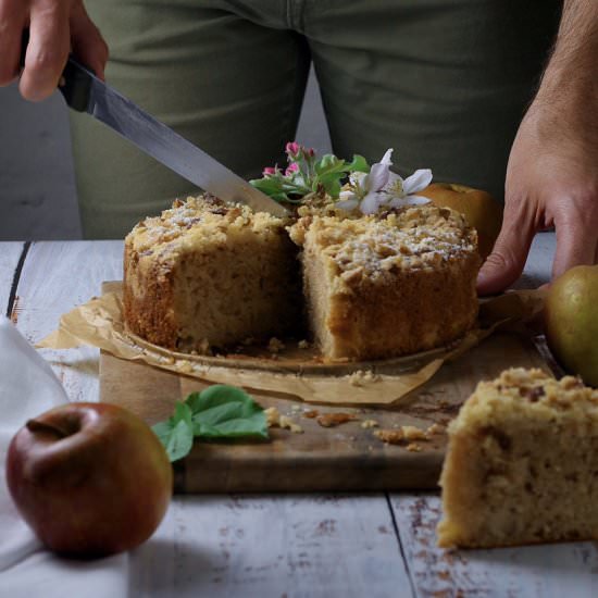 Farmhouse Apple Cake