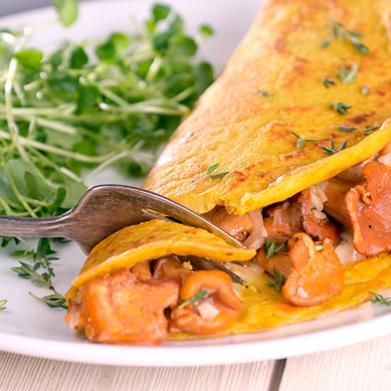 Vegan Chanterelle Mushroom Omelette