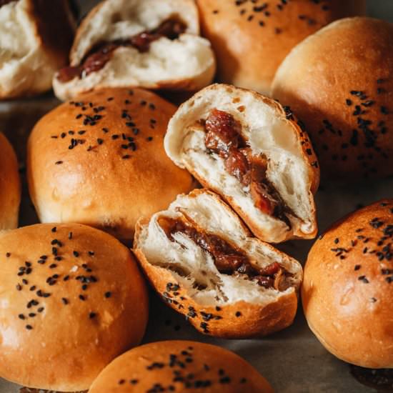 Baked BBQ Pork Buns (Char Siu Bao)