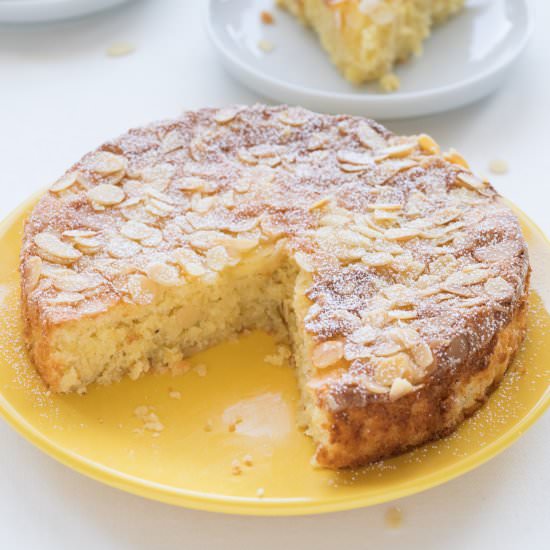 Gluten-Free Lemon Cake with Almonds