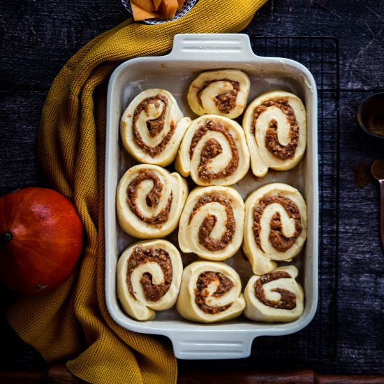 Pecan- pumpkin brioche rolls