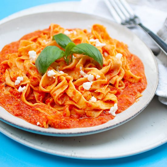 Roasted Red Pepper & Harissa Pasta
