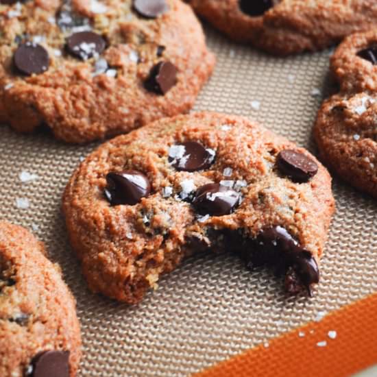 Almond Flour Chocolate Chip Cookies