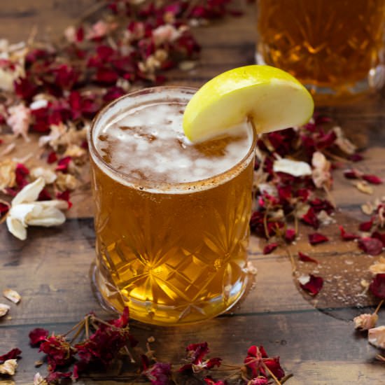Apple Cider Cocktail with Bourbon