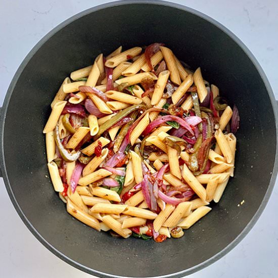 Tomato, Onion & Green Pepper Pasta