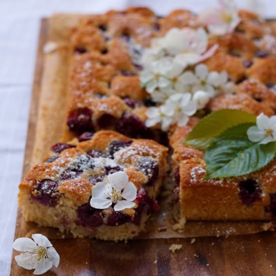 Old Fashioned Cherry Cake