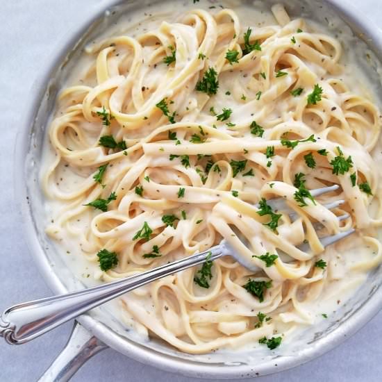 homemade fettuccine alfredo