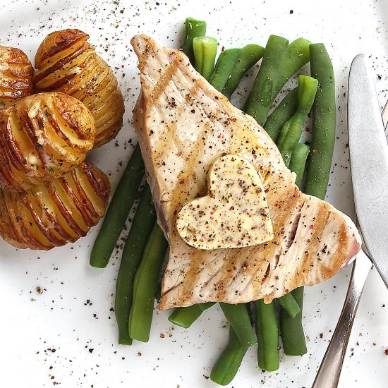 Grilled Tuna with Seaweed Butter