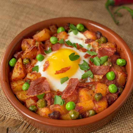 Huevos a la Flamenca (Gypsy Eggs)