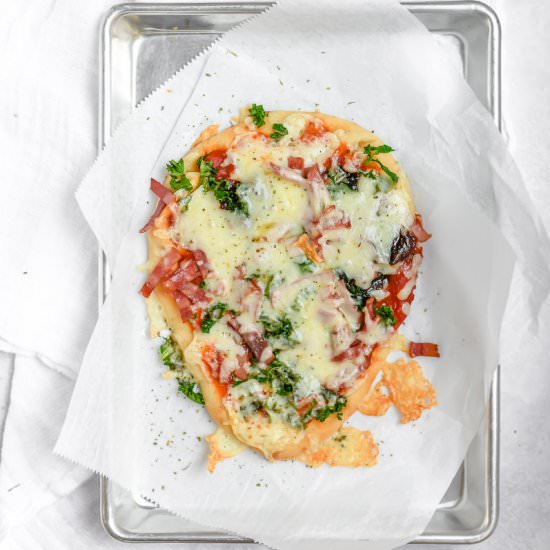 kale & turkey bacon flatbread