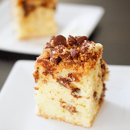 Chocolate chip coffee cake