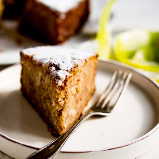 Almond & Cinnamon Spiced Apple Cake