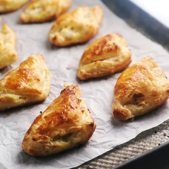 Ham and Ricotta Puff Pastry Calzone