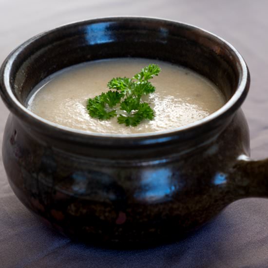 Roasted Cauliflower and Garlic Soup