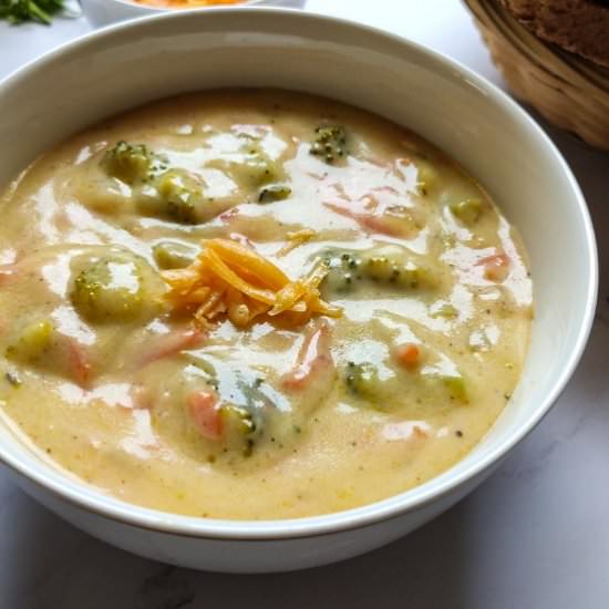 Easy broccoli and cheese soup