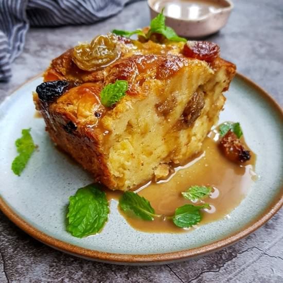 Raisin bread pudding